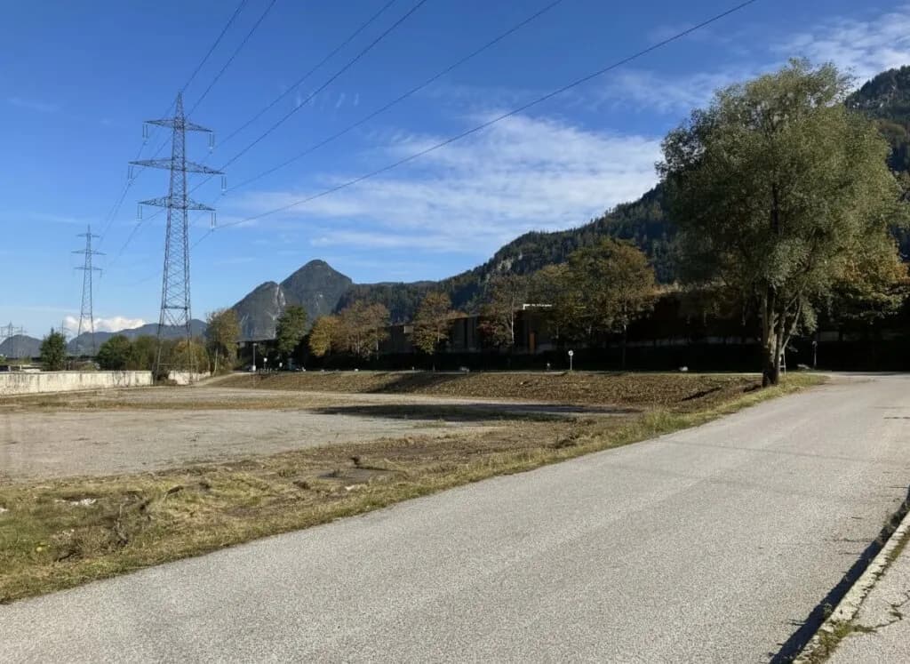 Immobilie mieten in Schwaz – 7 406 m², € 2