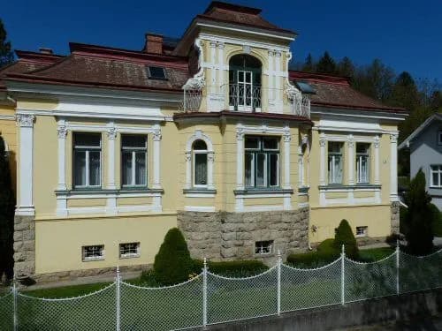 9-Zimmer-Immobilie kaufen in Lilienfeld – 346 m², € 690.000